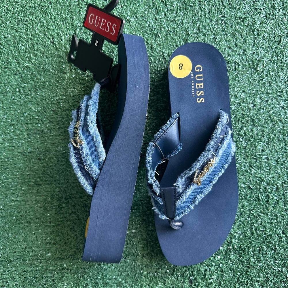 Nwt guess denim chunky platform flip flop